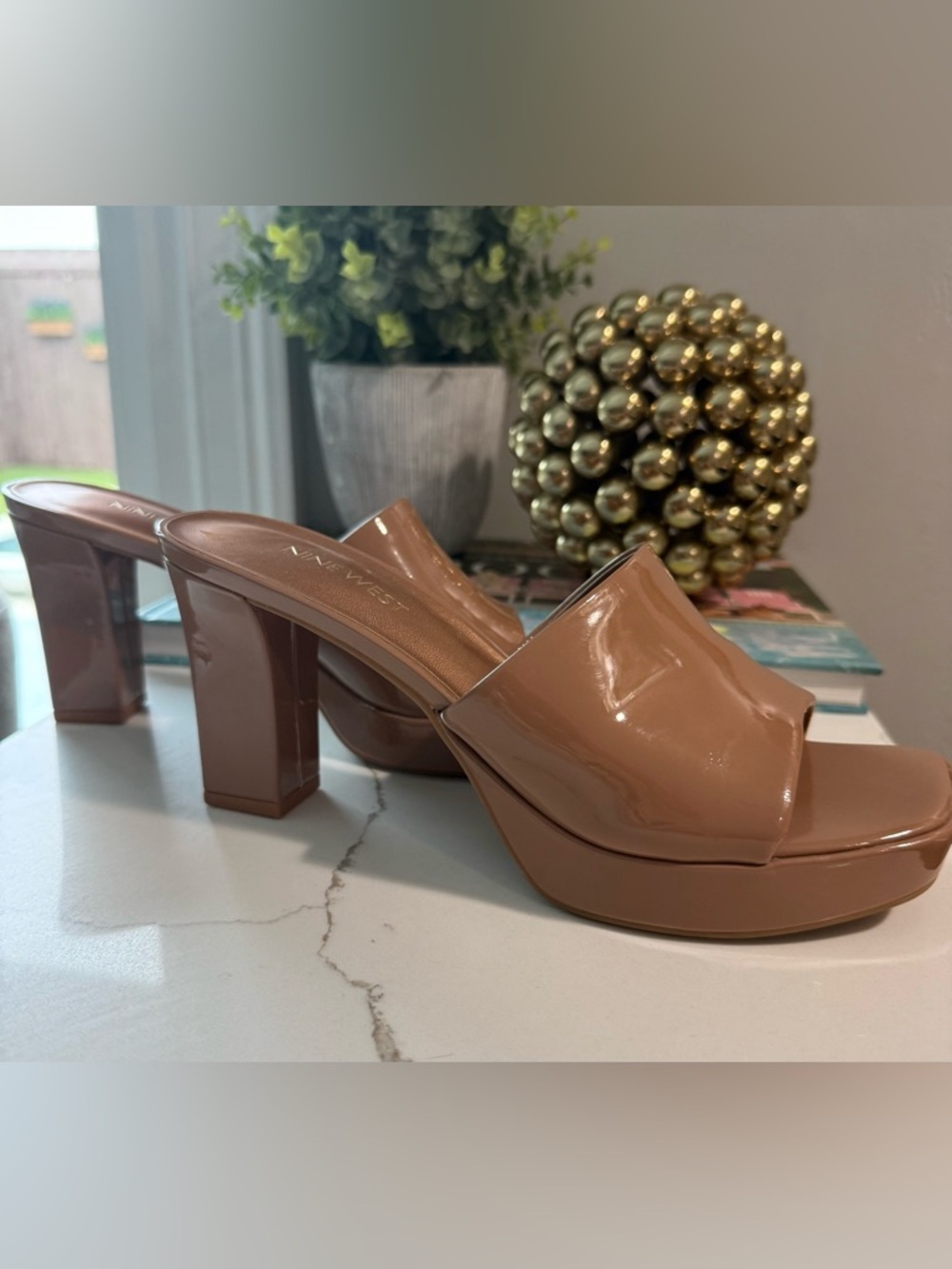Nine West Patent Platform Heels in Nude Tan size 7.5 - Picture 8 of 9